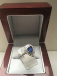 18 CARAT NATURAL SAPPHIRE AND DIAMOND RING RGSAPP09559