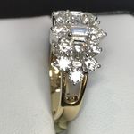 18 CARAT YELLOW GOLD DIAMOND RING 169 CARATS KER05200