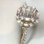 18 CARAT YELLOW GOLD DIAMOND RING WITH 107 CARATS KERO30521Y