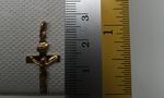 9 CARAT GOLD CRUCIFIX CROSS 