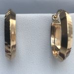 9 CARAT YELLOW GOLD DOUBLE SIDED V SHAPE 20MMX4MM AG40