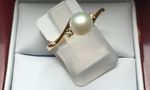 9 CARAT YELLOW GOLD PEARL AND DIAMOND RING DDR216