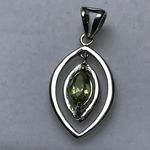 SOLID SILVER NATURAL PERIDOT PENDANT HKPDEM99