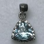 SOLID SILVER NATURAL TOPAZ PENDANT HKPDEM42T