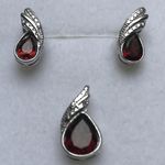 SOLID SILVER PENDANT AND EARRING SET HKEM18922